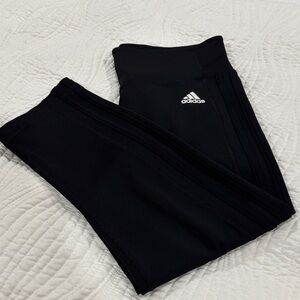 Adidas Black Leggings with Logo. Size Medium